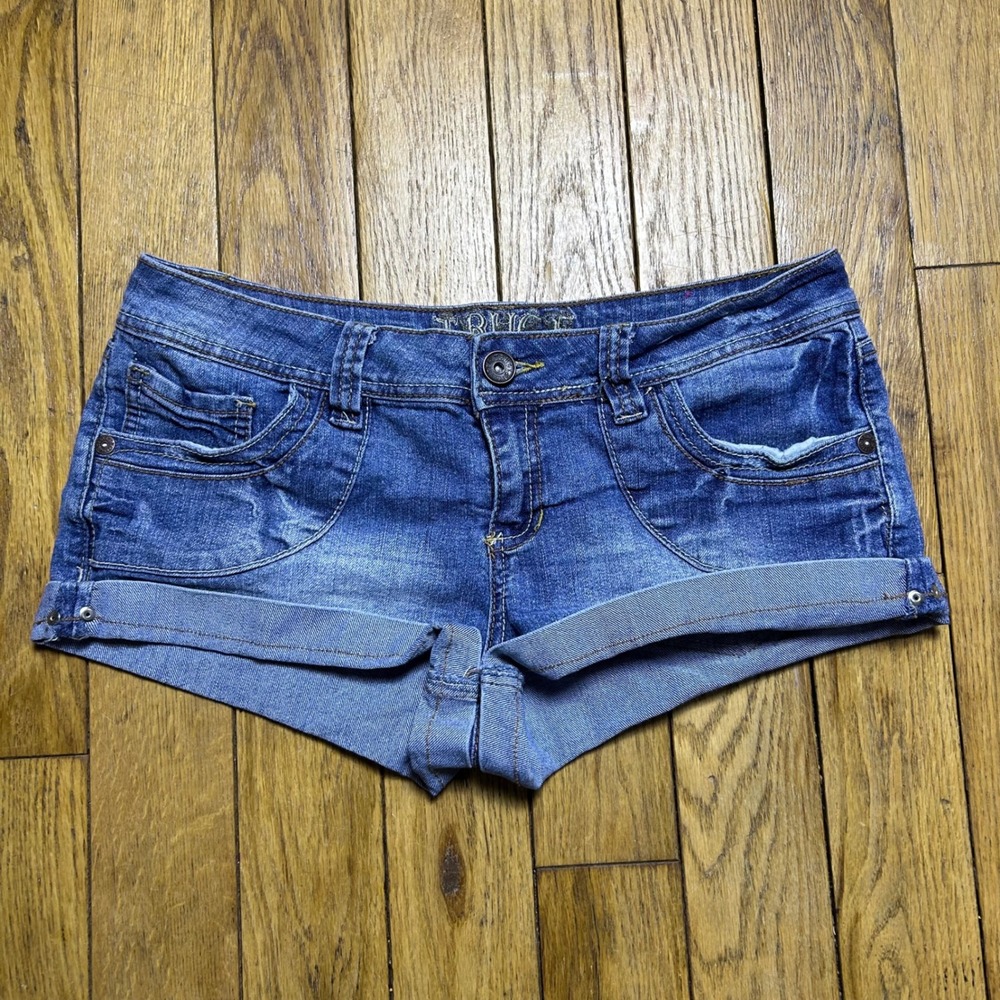 Y2K Low Rise Truce Blue Denim Cuffed Jean Shorts Size 13 Embroidered Pockets